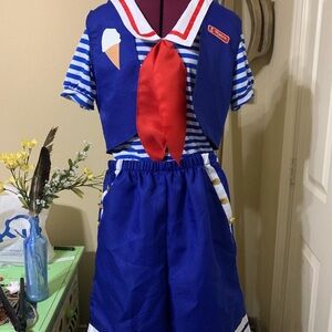 Stranger Things Scoops Ahoy Robin Buckley Cosplay